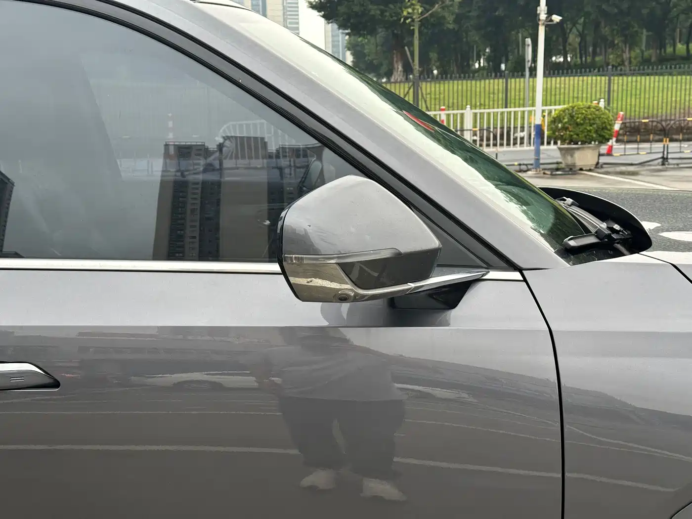 GAC Trumpchi Trumpchi GS8 2022 Dual Engine Series 2.0TM 2WD Premium Edition (6-Seater) фото 31