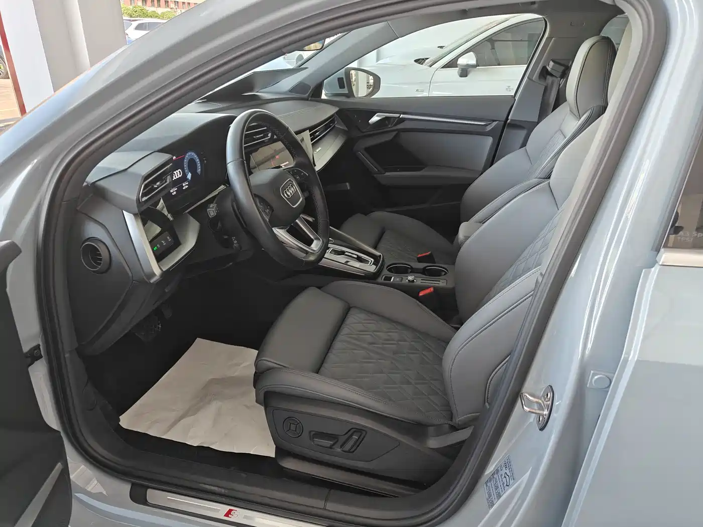 Audi A3 2025 Sportback 35TFSI Flying Premium фото 5