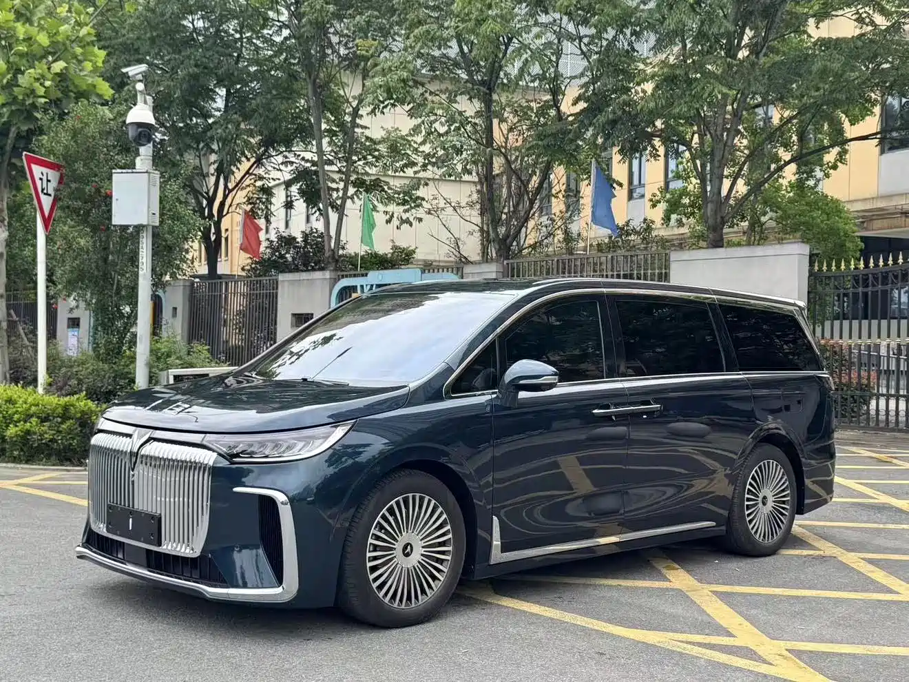 Voyah Auto Voyah Dreamer 2025 PHEV AWD Flagship Kunpeng Edition