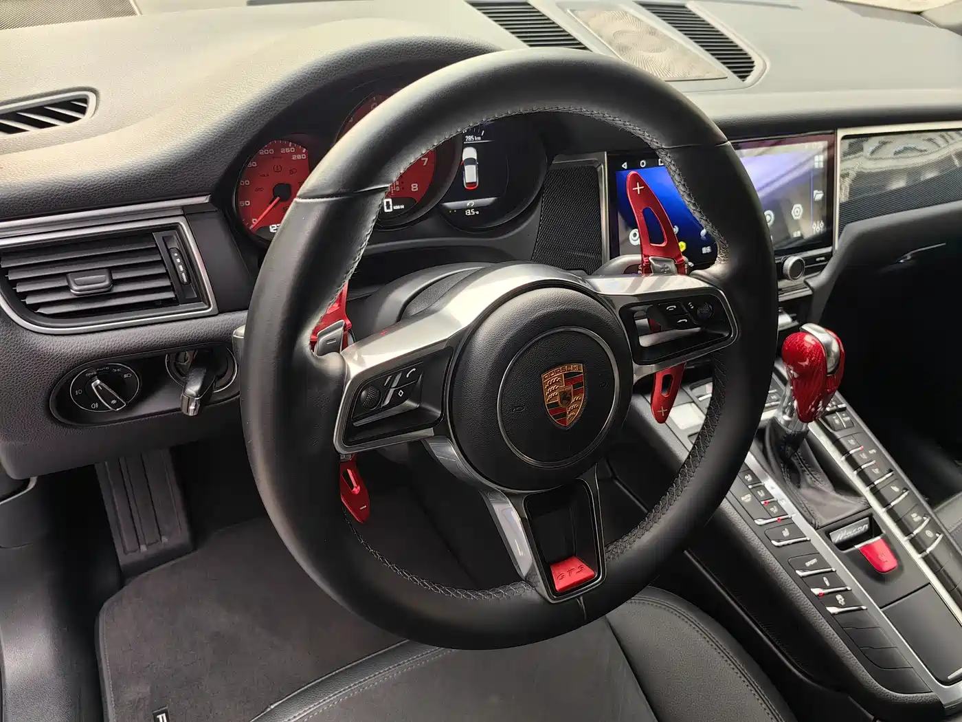 Porsche Macan 2014 Macan 2.0T фото 21
