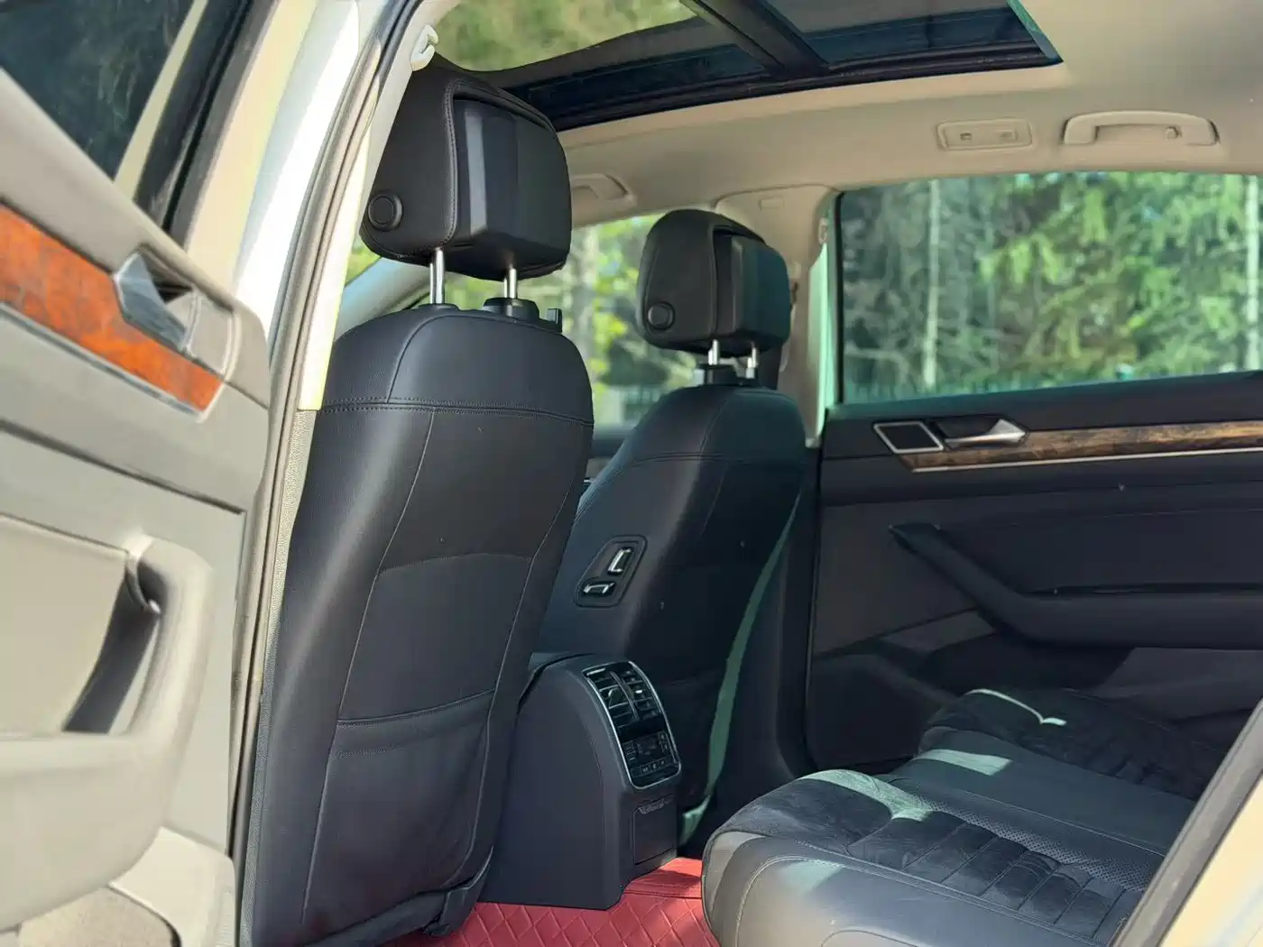 Volkswagen Magotan 2018 330TSI DSG Premium фото 6