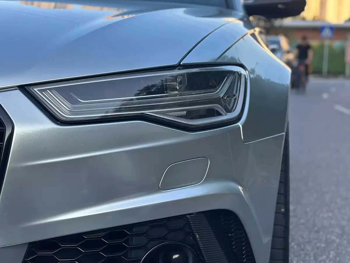 Фото 5 - Audi RS 6