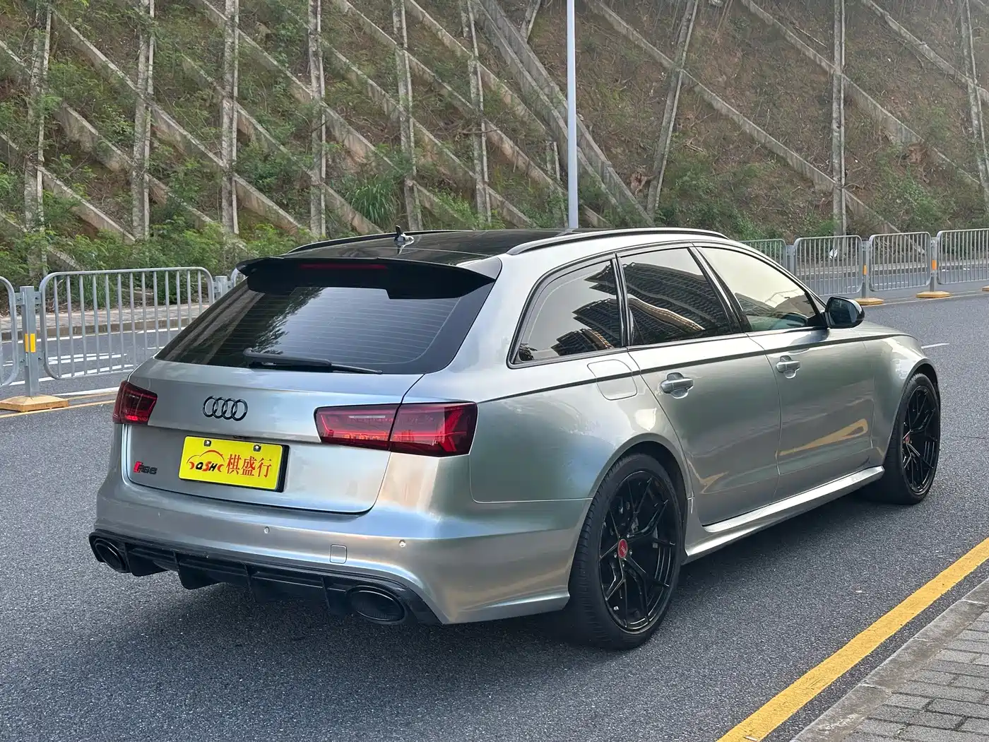Фото 23 - Audi RS 6