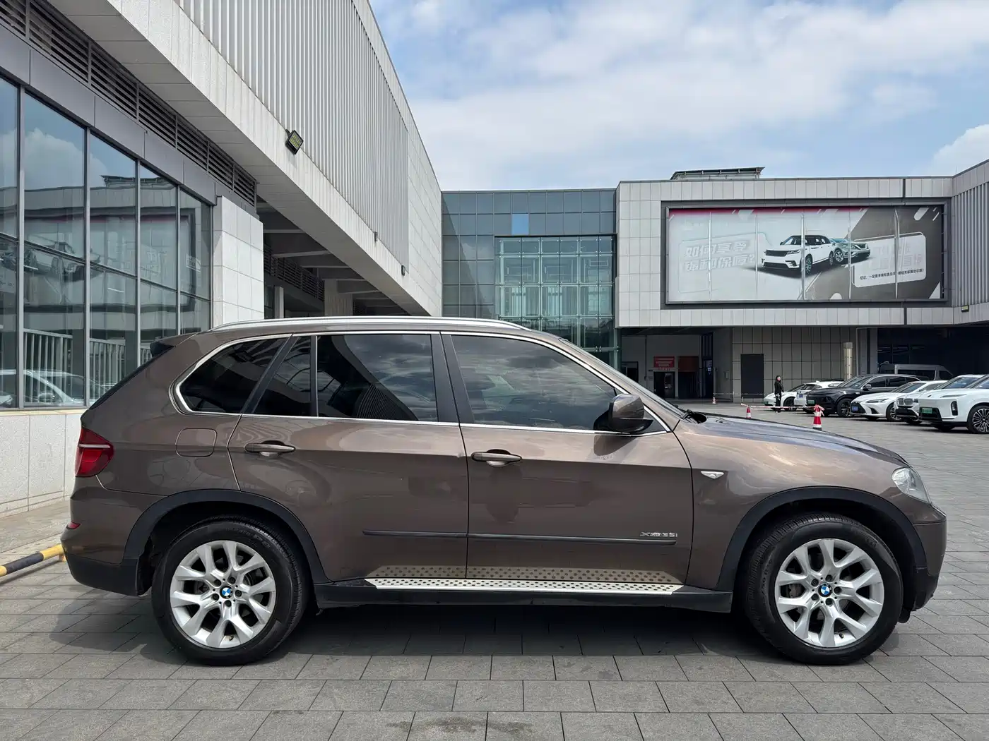 BMW X5 (Import) 2011 xDrive35i Luxury Edition фото 10