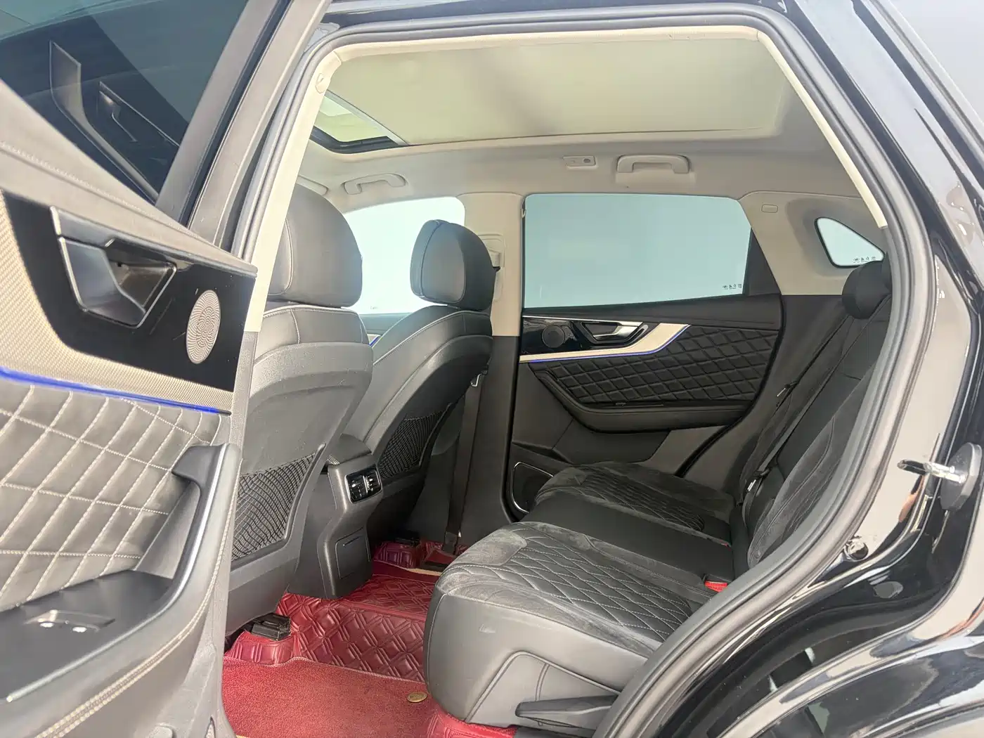 Hongqi HS5 2019 2.0T Smart Connect Joy Edition фото 7