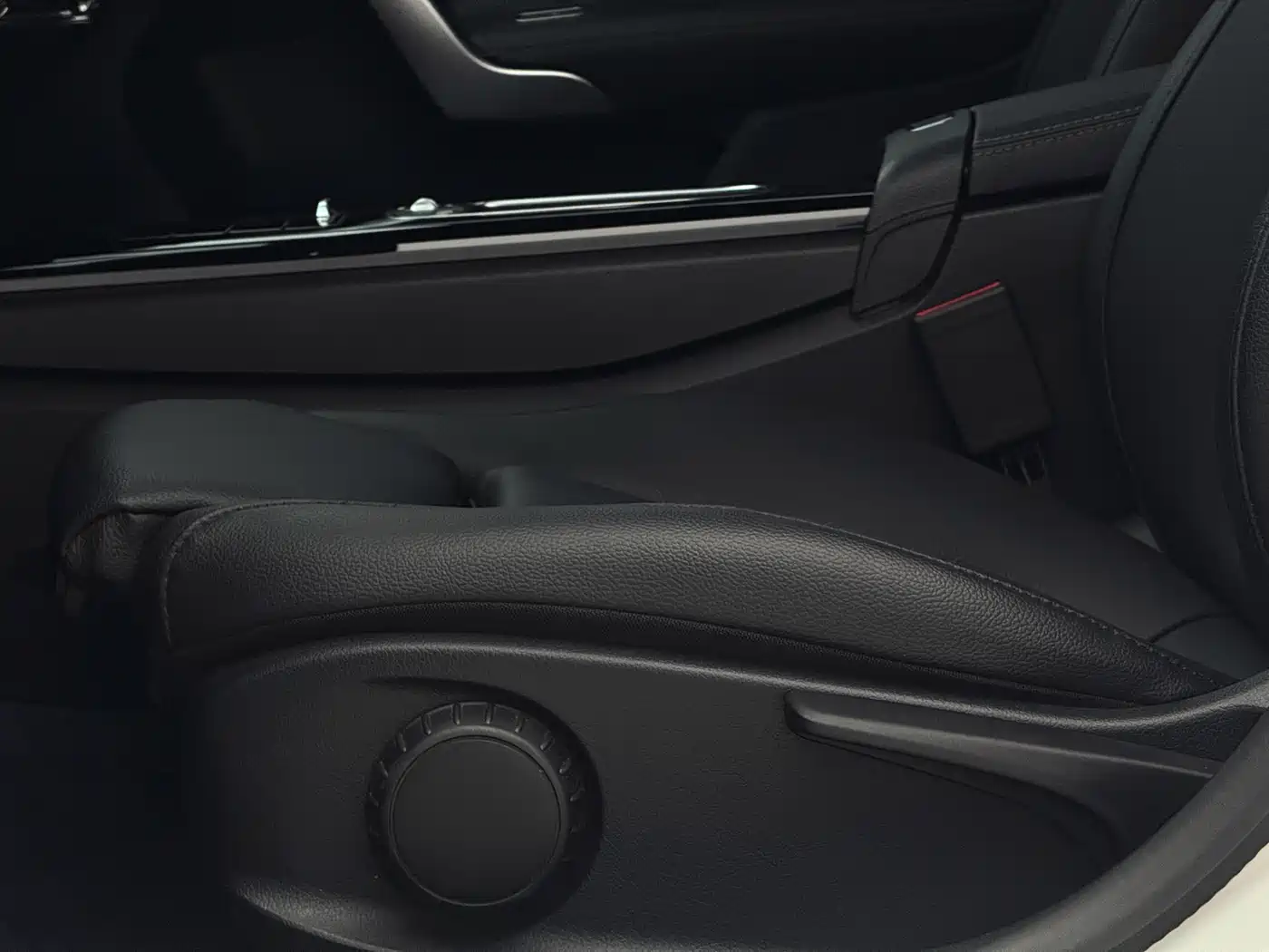 Mercedes-Benz A-Class 2023 A 180 L фото 19