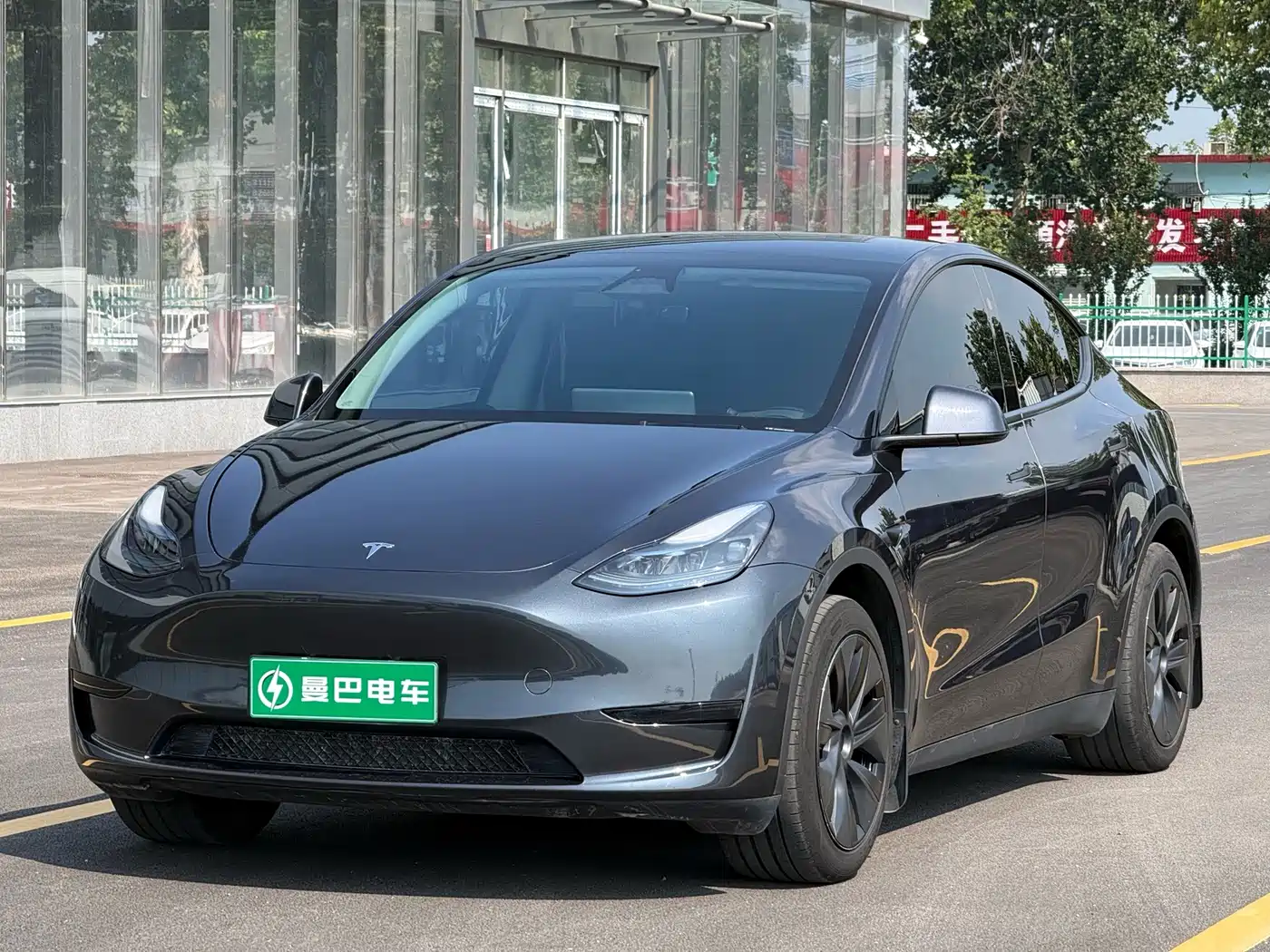Tesla Model Y 2024
