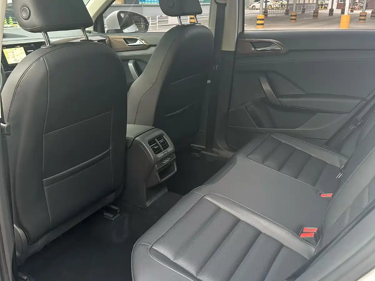 Volkswagen Tharu 2020 Model 280TSI 2WD Luxury Plus China VI фото 5