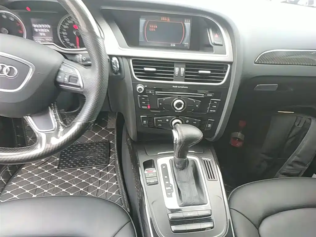 Audi A4L 2016 30 TFSI Collector's Edition Automatic Comfort фото 13
