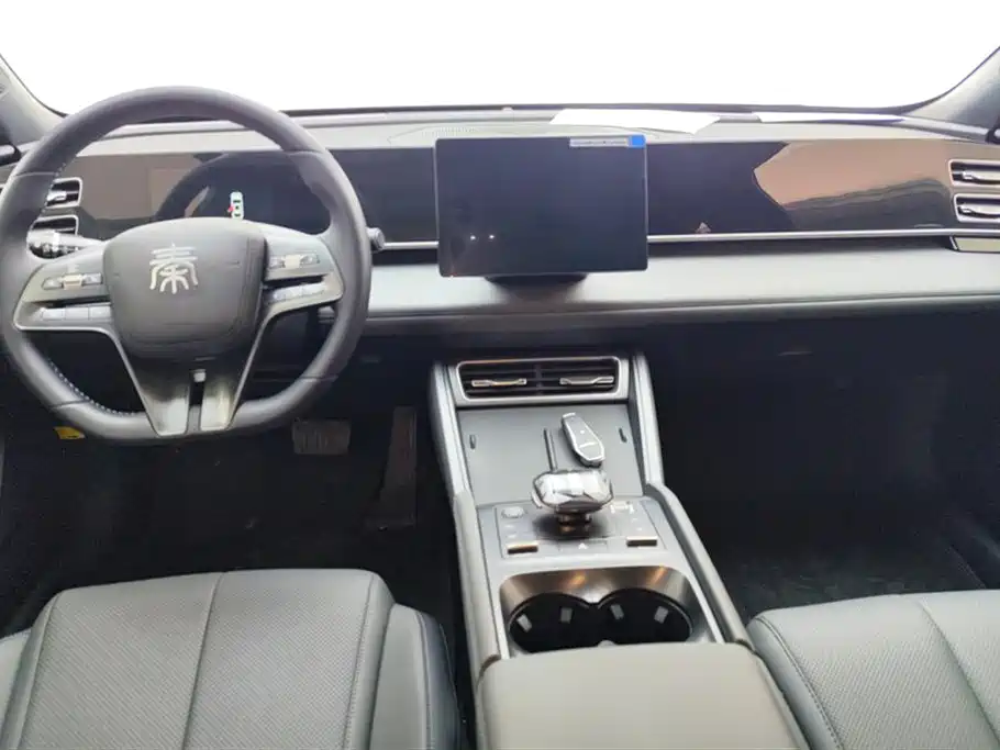BYD Qin L 2024 DM-i 80KM Leading Edition фото 12