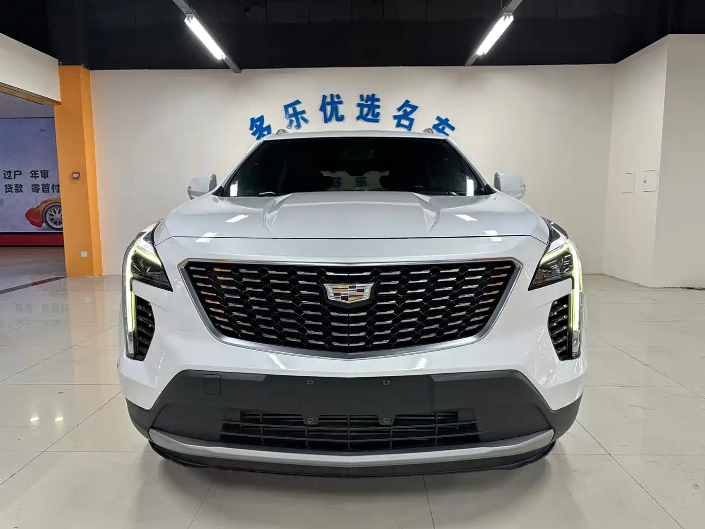 Cadillac XT4 2020 28T FWD Leading Trim фото 2