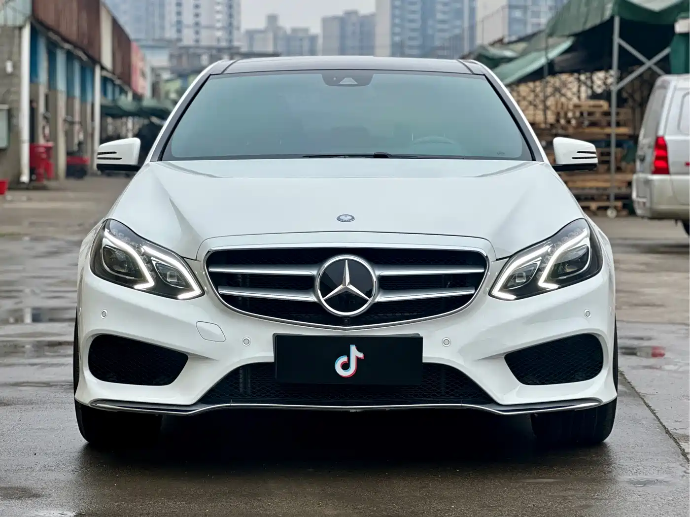 Mercedes-Benz E-Class 2015 E 320 L Sport 4MATIC фото 2