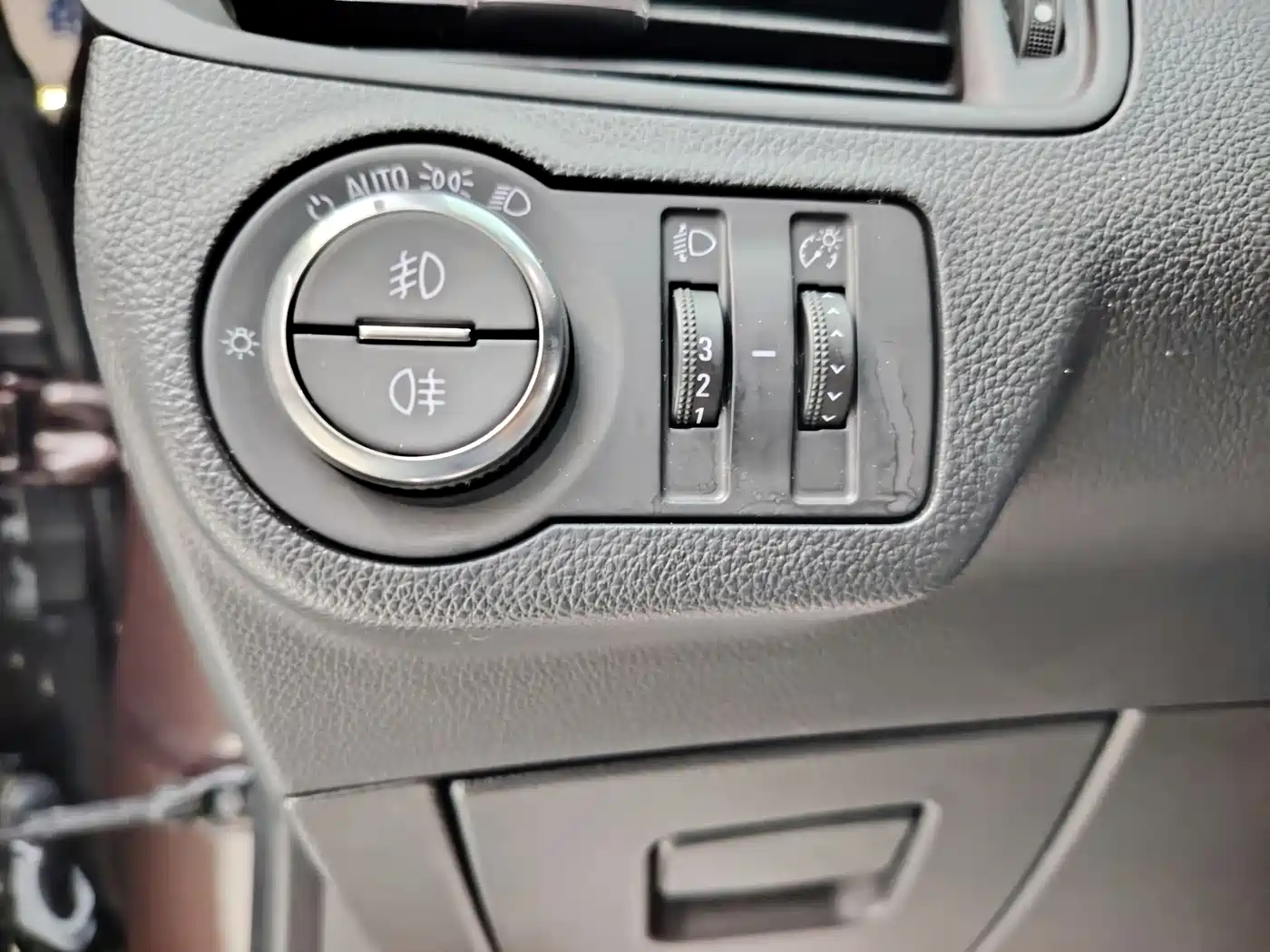 Buick Envision Plus 2019 20T FWD Elite Model China VI фото 15