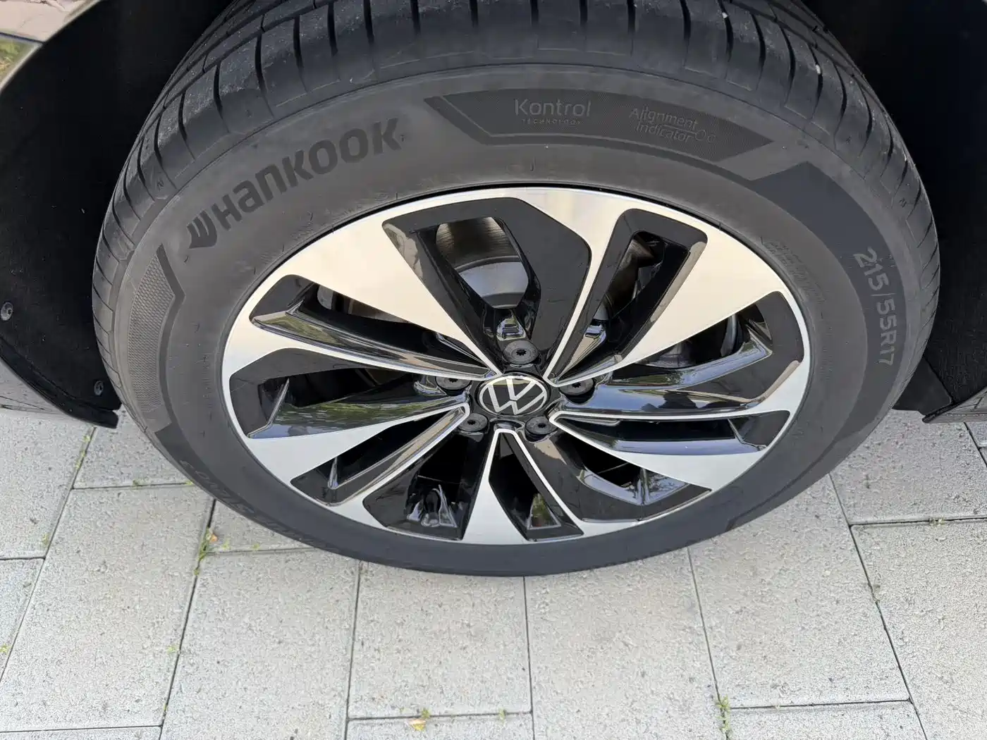 Фото 12 - Volkswagen Passat