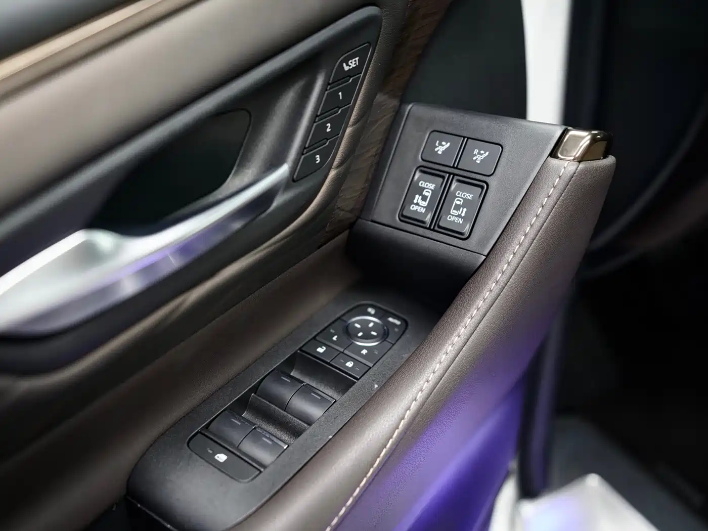 Toyota Alphard 2024 Hybrid 2.5L Ultimate Enjoyment Edition фото 13