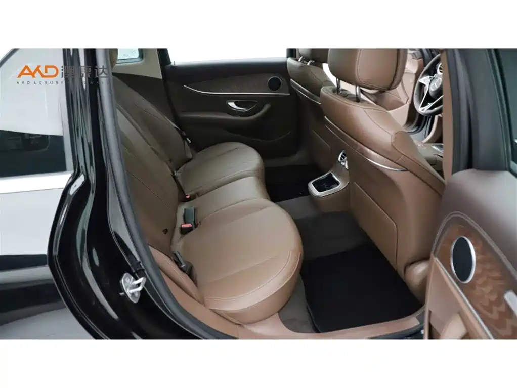 Mercedes-Benz E-Class 2022 Facelift E 260 L фото 8
