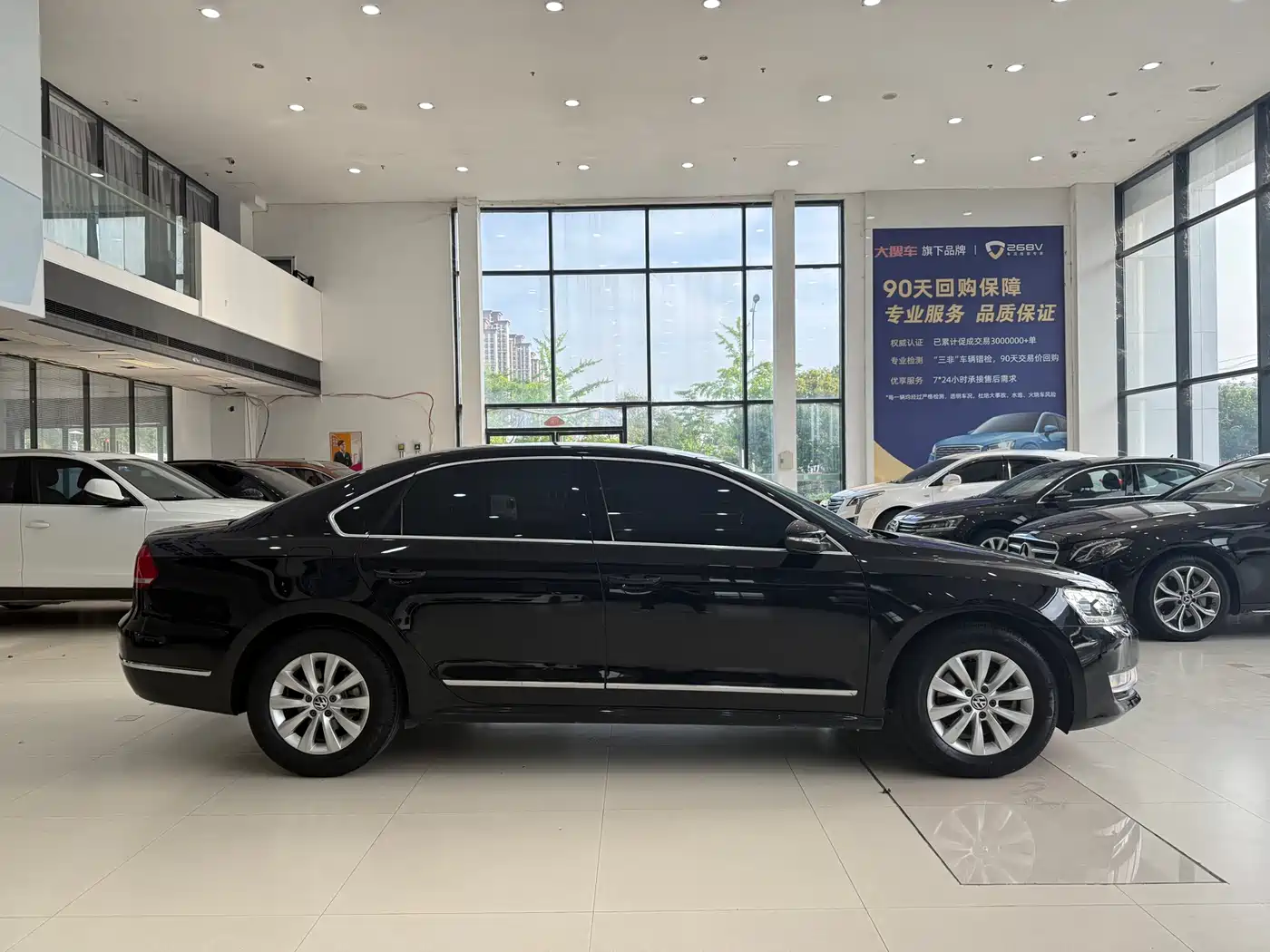 Volkswagen Passat 2014 1.8TSI DSG Luxury Edition фото 8