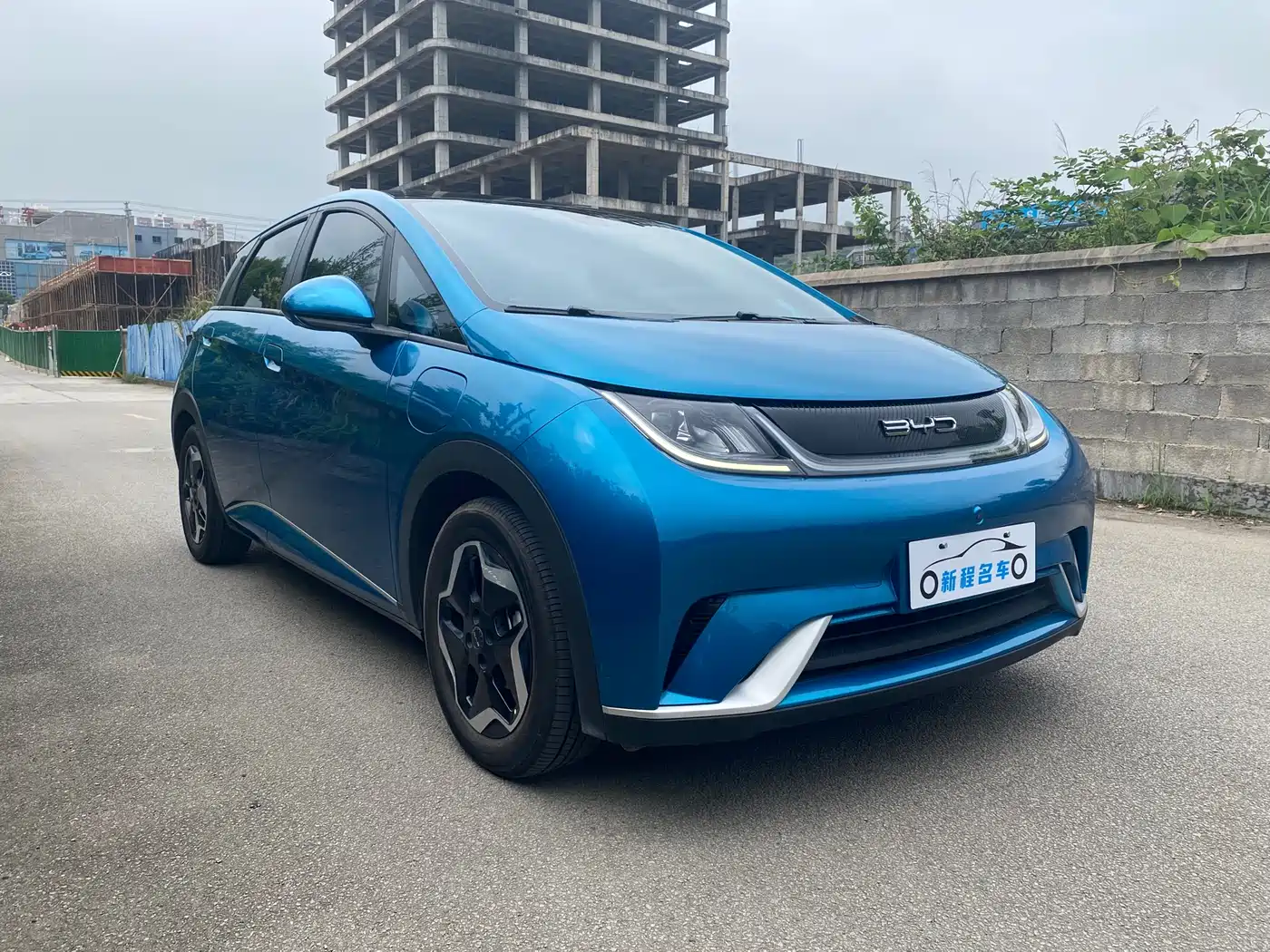 BYD Dolphin 2021 Model 405km Fashion Edition фото 3