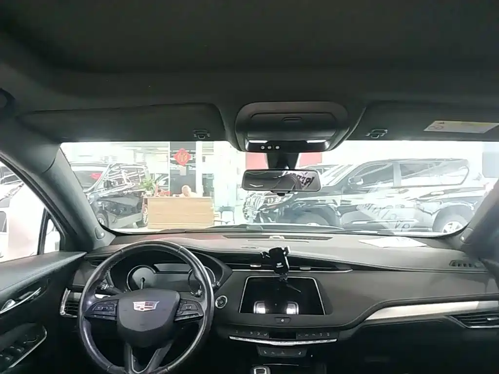 Cadillac XT4 2019 2018 28T FWD Leading Edition