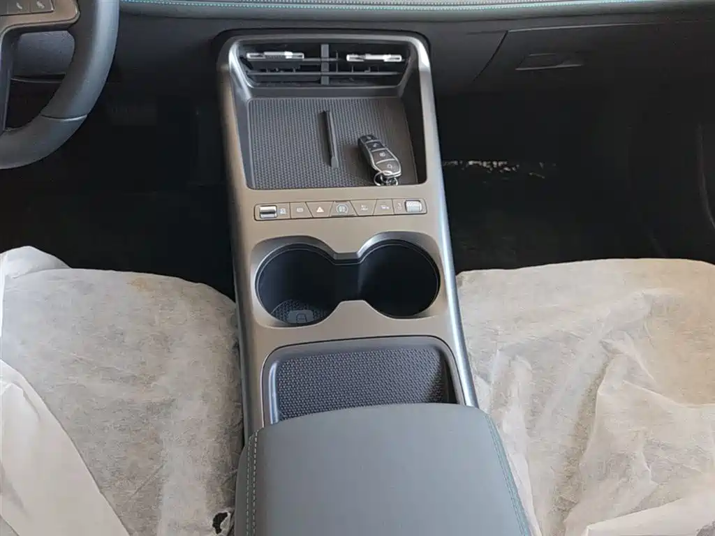 BYD Qin PLUS 2026 DM-i Smart Edition 128KM Progressive фото 14