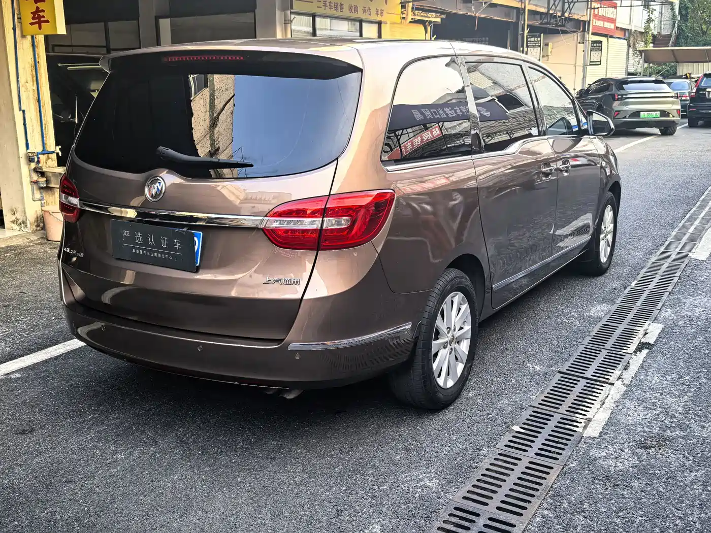 Buick GL8 2018 28T Luxury Model China VI фото 2