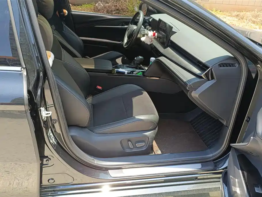 Toyota Camry 2024 Model Dual Hybrid 2.0HXS Sport Plus Edition фото 8