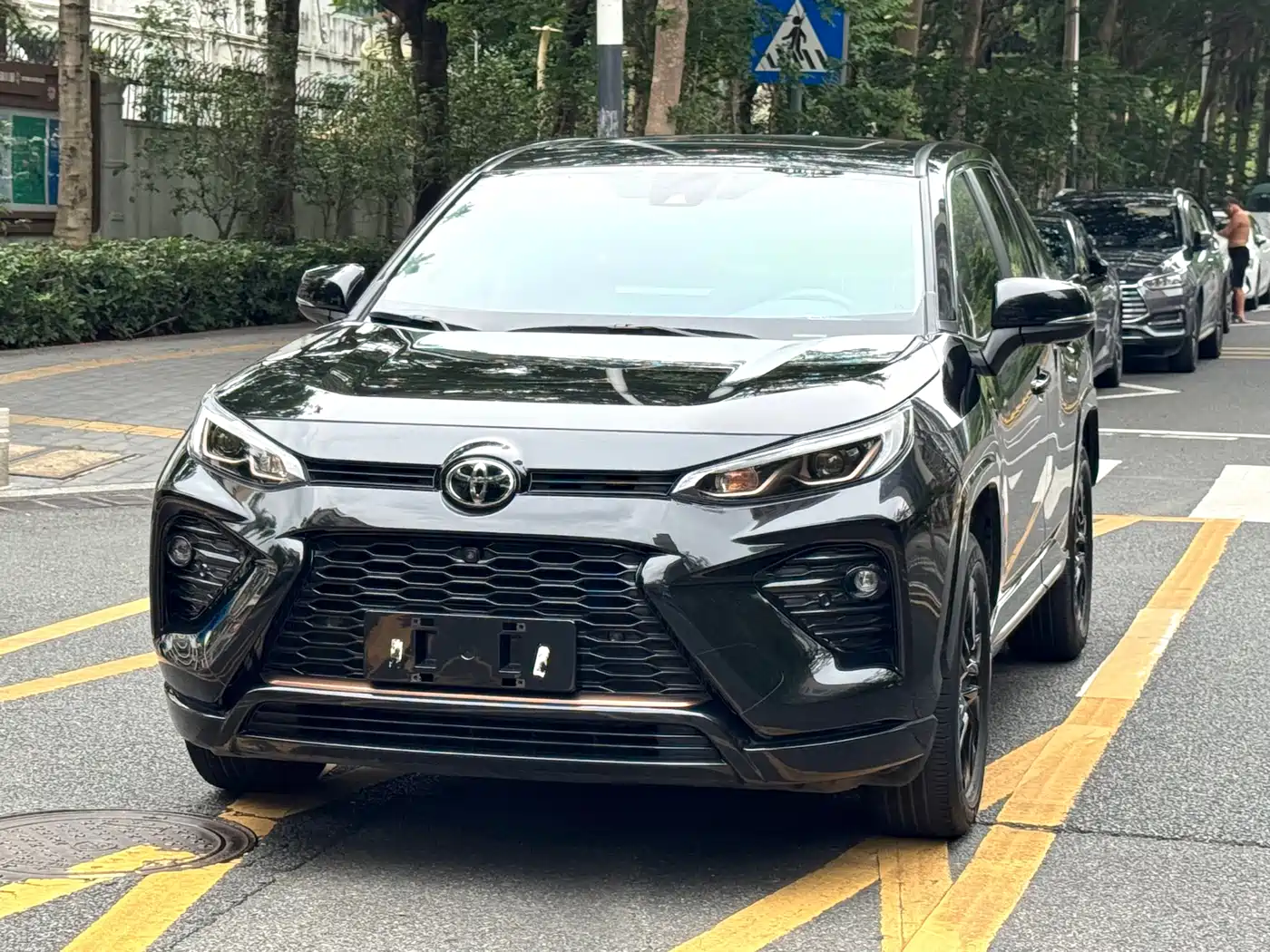 Toyota Wildlander 2022 2.0L CVT 2WD Knight Edition фото 4