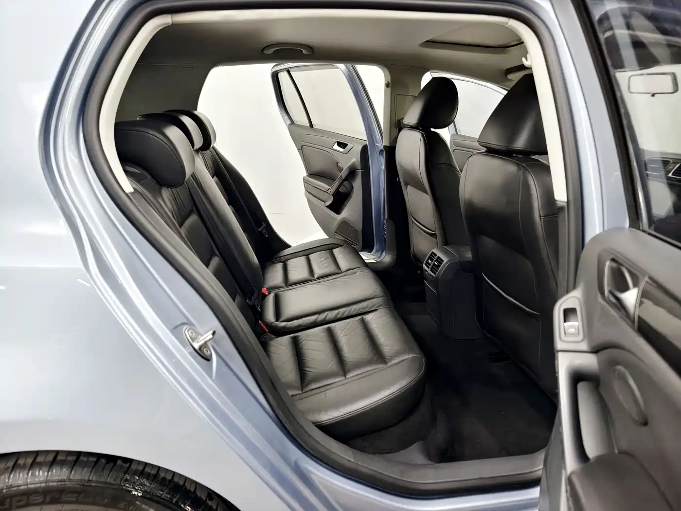 Volkswagen Golf 2011 1.4TSI Auto Comfort фото 16