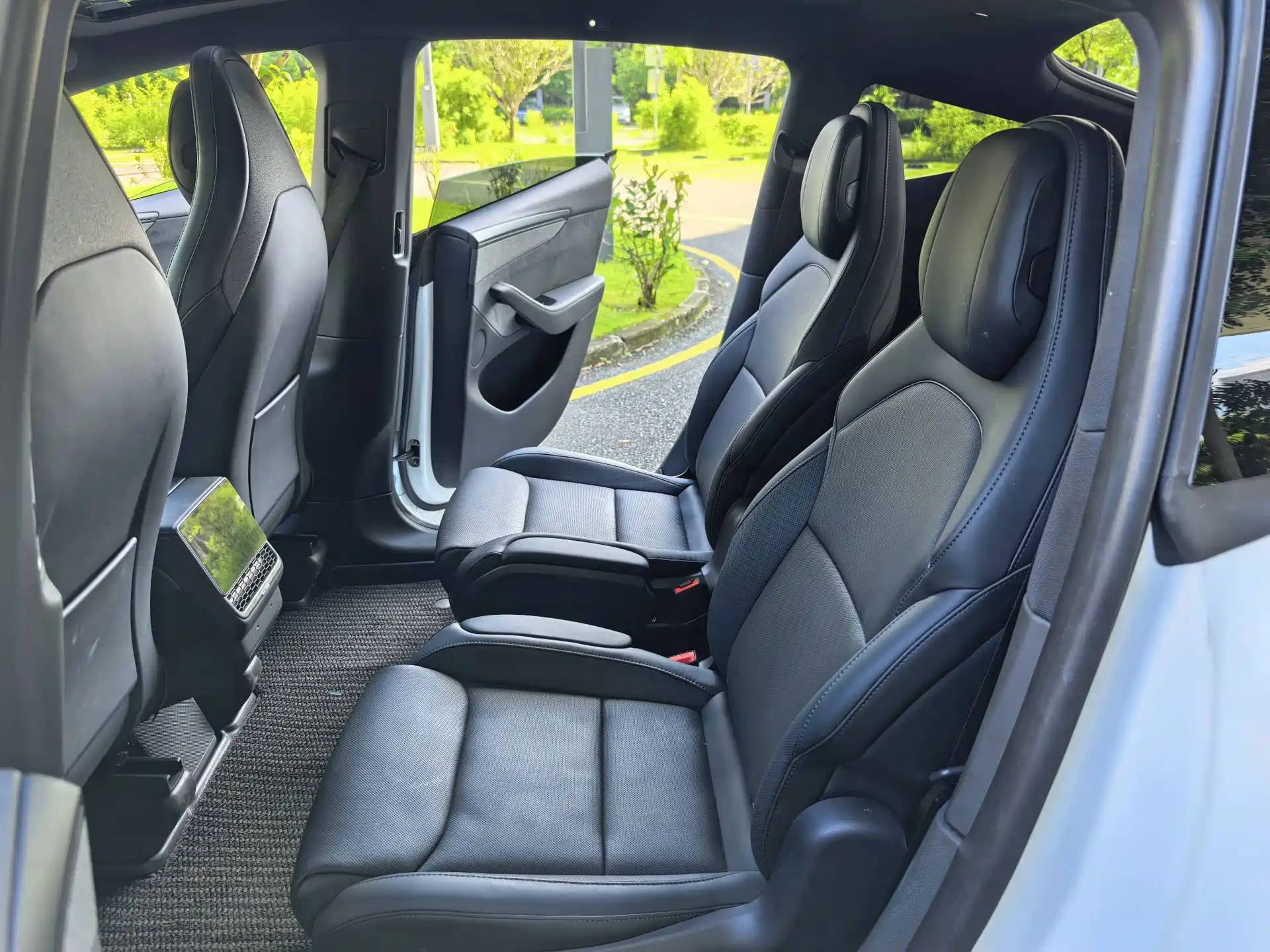 Фото 7 - Tesla Model Y L