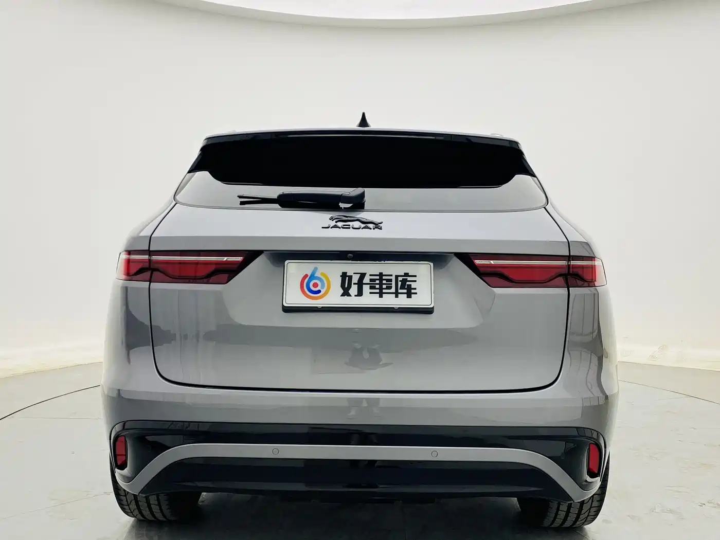 Jaguar F-PACE 2024 2024 P250 R-Dynamic SE
