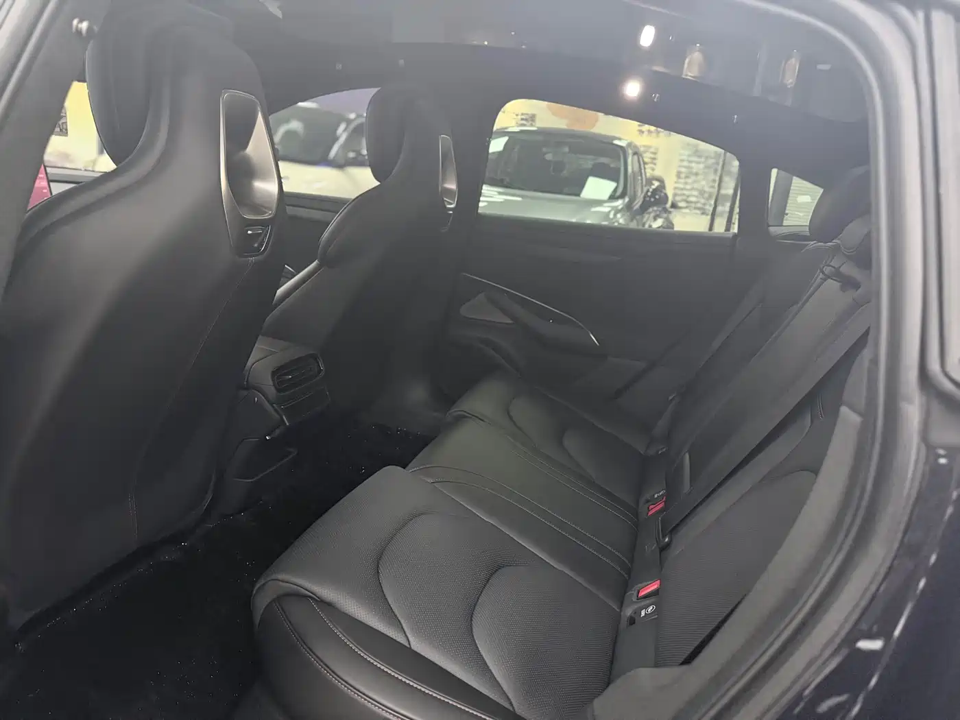 Xiaomi Auto Xiaomi SU7 2024 AWD Extended Range Advanced Smart Driving Max Edition фото 8