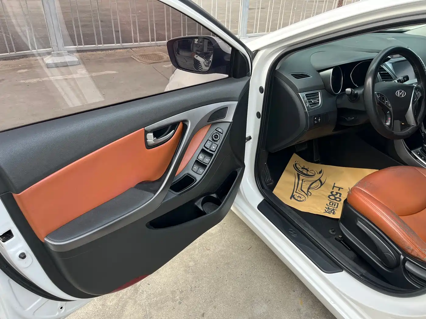 Hyundai Langdong 2015 1.6L Auto Premium фото 6
