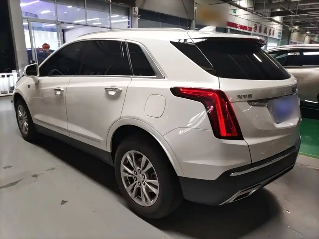 CADILLAC XT5