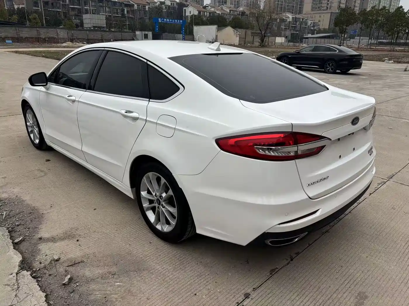 FORD MONDEO