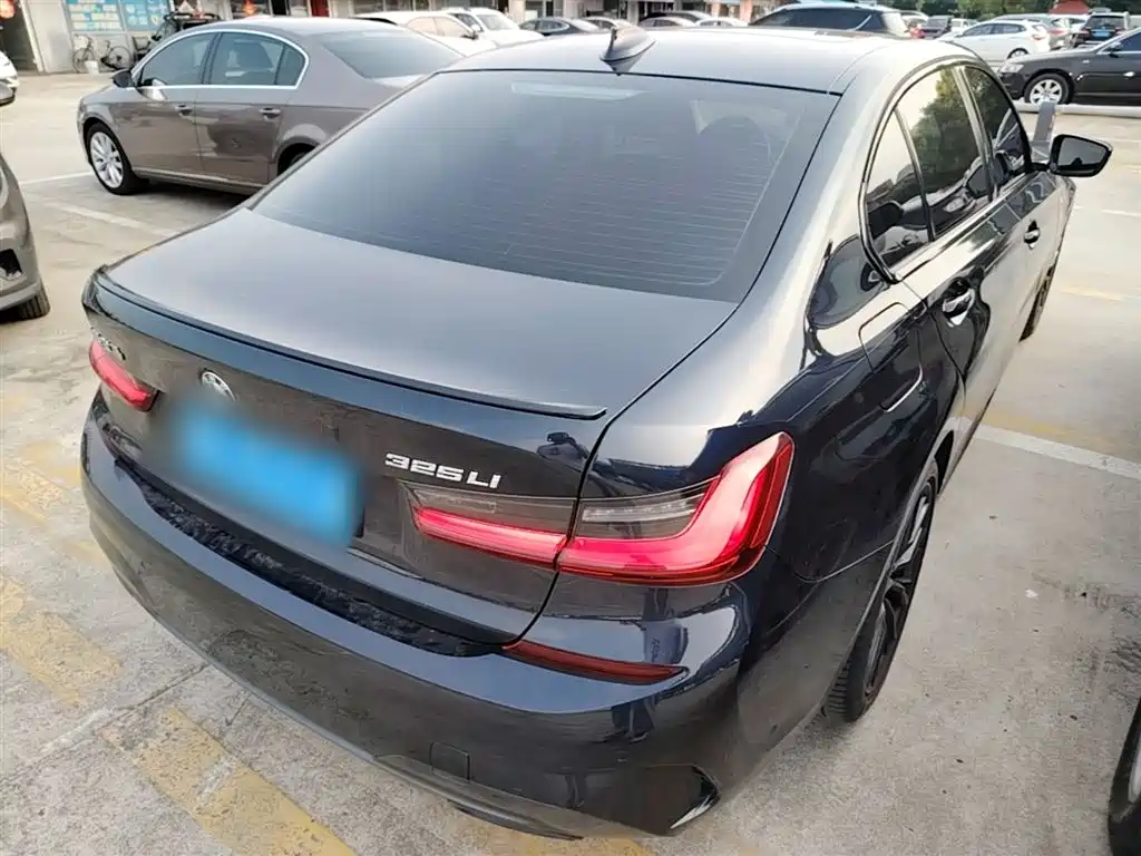 BMW 3 Series 2022 325Li M Sport Shadow Edition фото 7