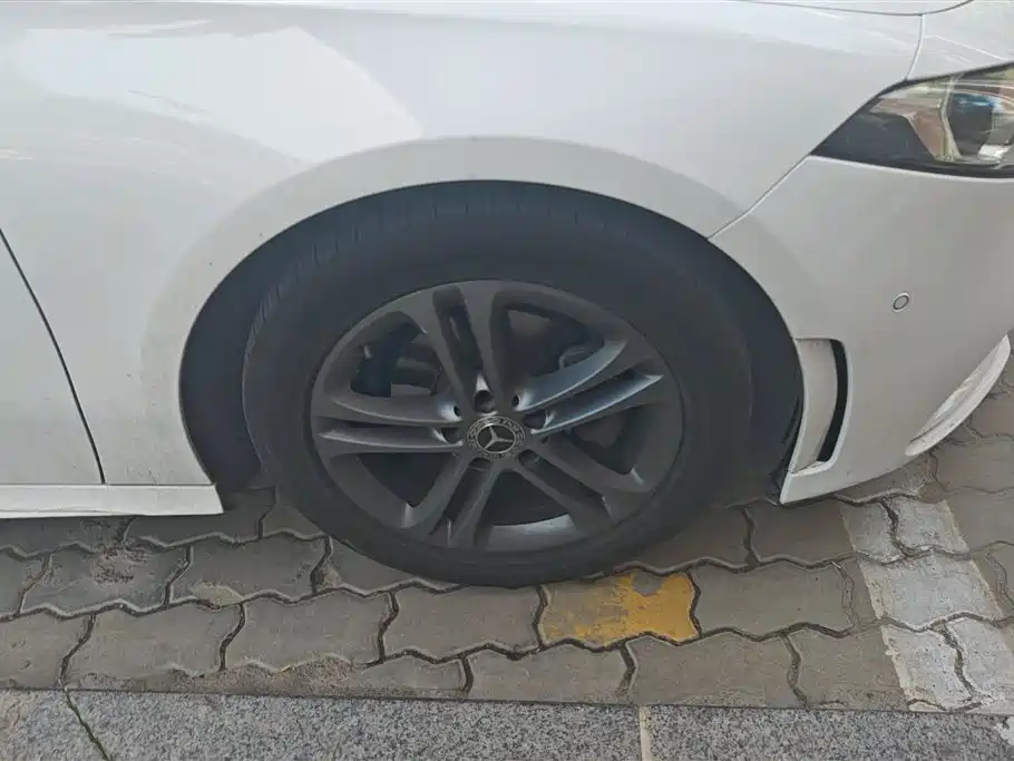 Mercedes-Benz A-Class 2020 Facelift A 180 L Sport Sedan фото 6
