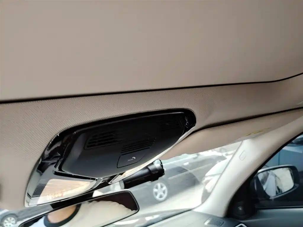 BMW 3 Series 2022 325Li M Sport Shadow Edition фото 18