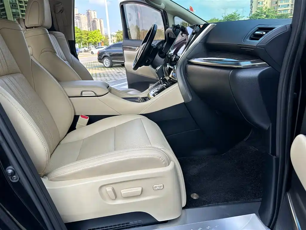 Toyota Alphard 2021 Hybrid 2.5L Premium фото 24