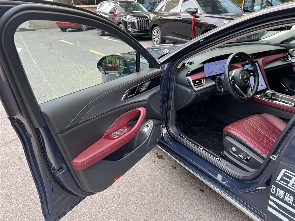 Hongqi H5 2024 2.0T Automatic Smart Connect Flag Leader Edition фото 6