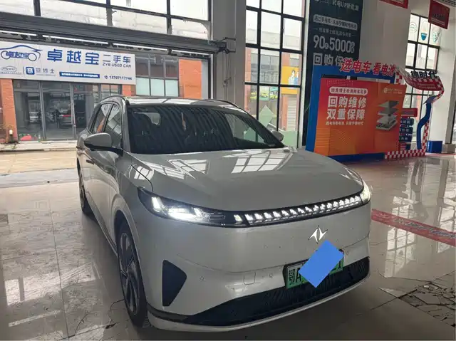 DONGFENG EΠ008
