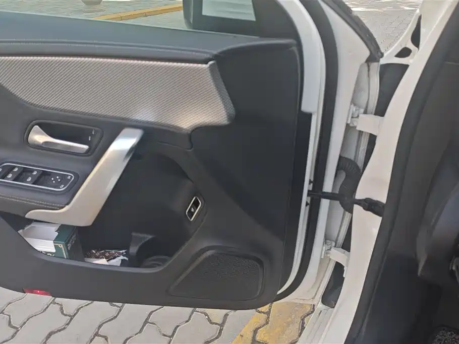 Mercedes-Benz A-Class 2020 Facelift A 180 L Sport Sedan фото 7