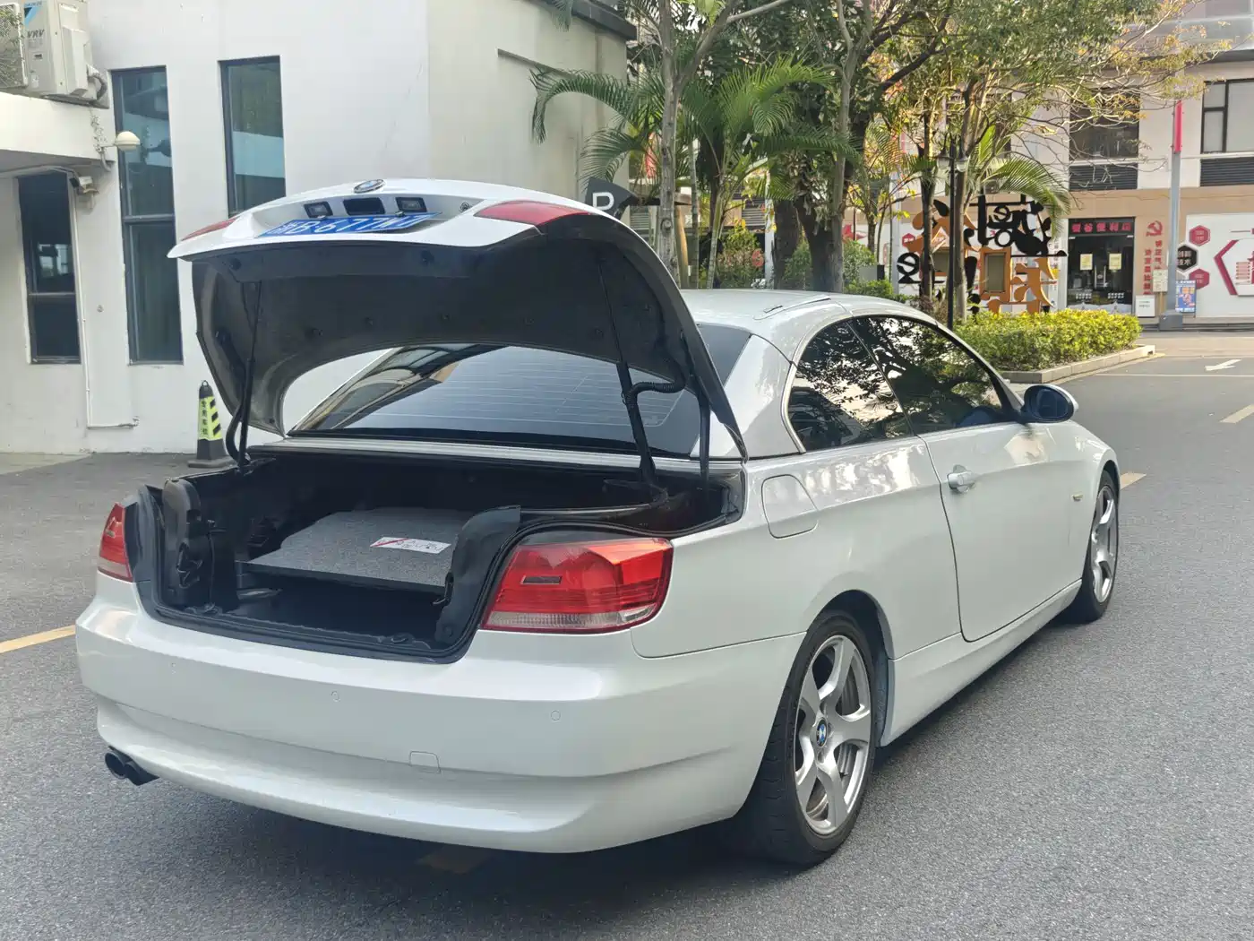 BMW 3 Series (Import) 2009 Model 325i Convertible фото 25