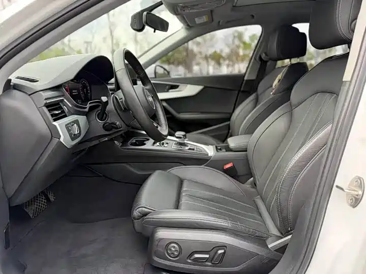 Audi A4L 2021 40 TFSI Premium Life Edition фото 5