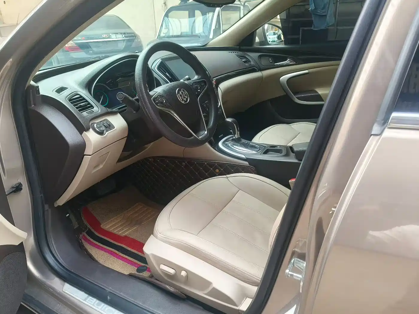 Buick Regal 2015 2.0L Elite Fashion Model фото 4