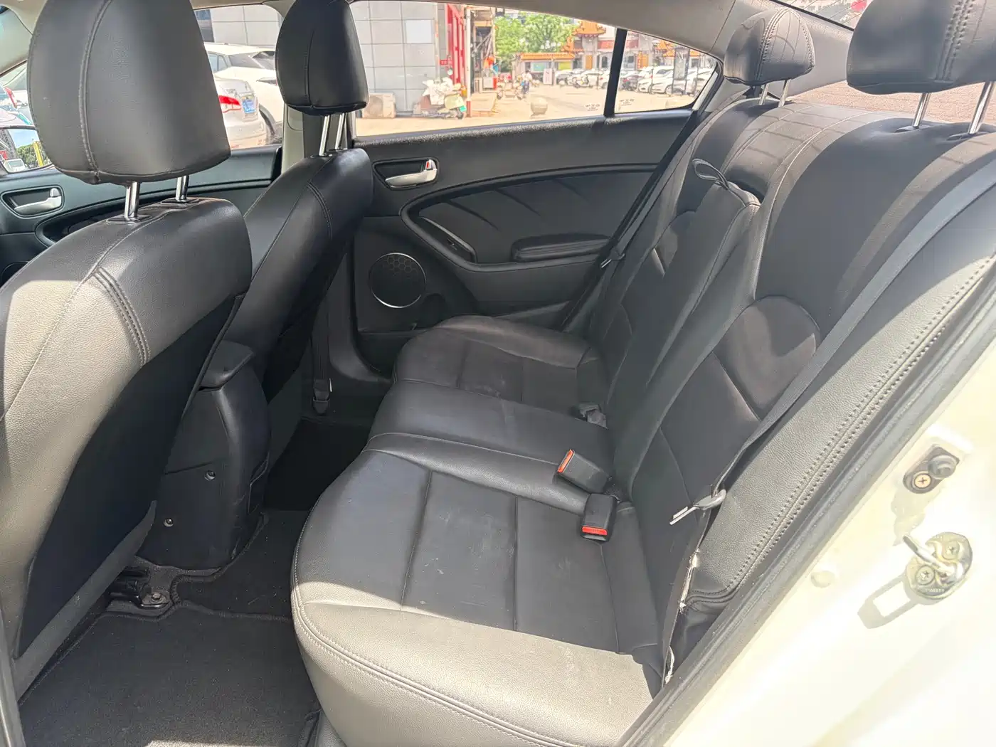Kia K3 2015 1.6L Automatic GLS фото 6