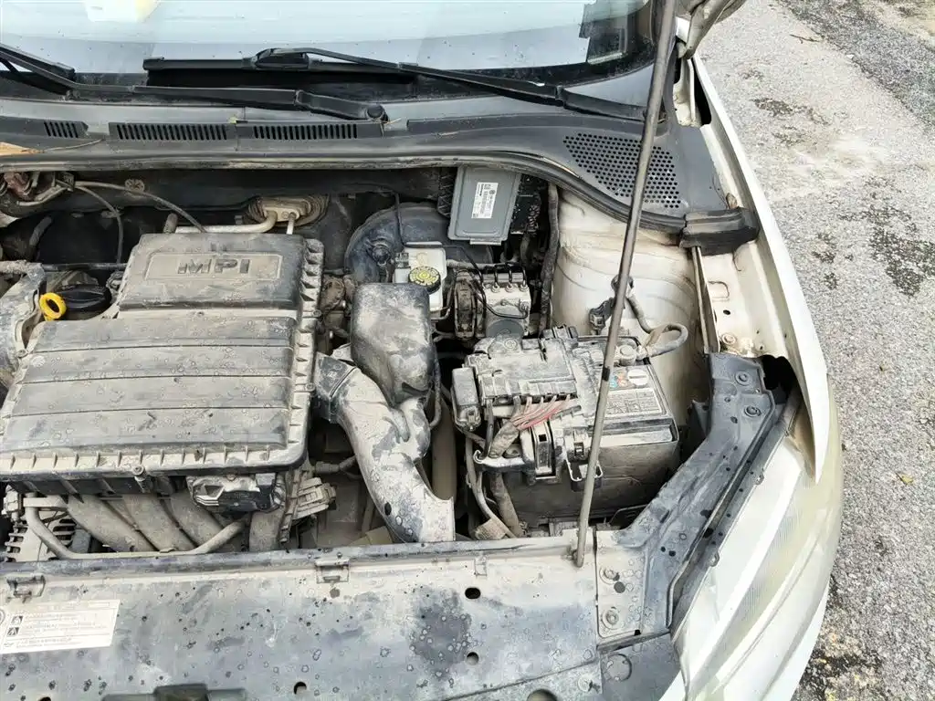 Volkswagen Santana 2013 1.4L Manual Trend Edition фото 24