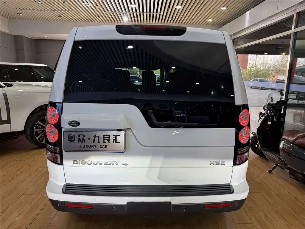 Land Rover Discovery 2016 3.0 SC Gloss Black Collector's Edition HSE фото 14