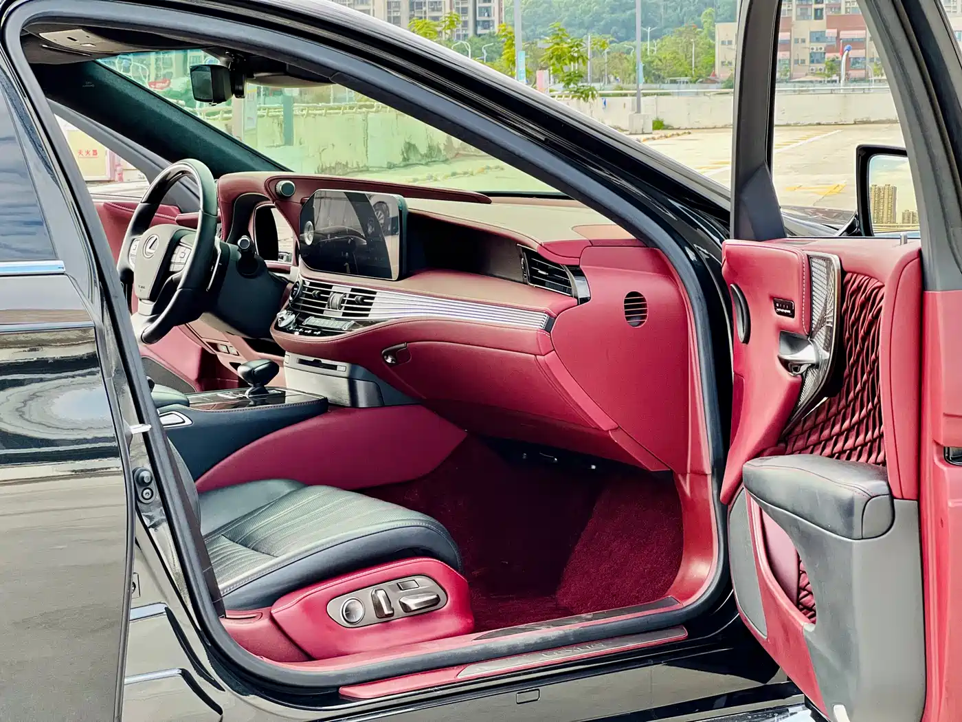 Lexus LS 2021 500h Executive Edition фото 6