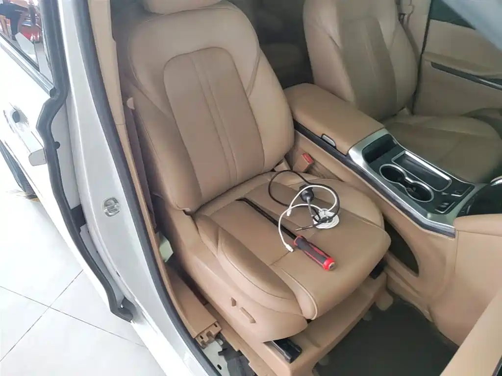 Buick GL8 2017 ES 28T Luxury China V фото 25