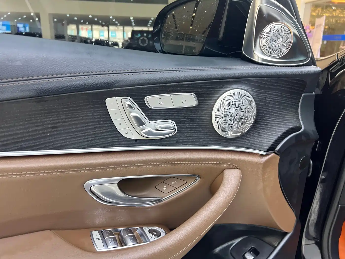 Mercedes-Benz E-Class 2022 E 300 L Fashion фото 7